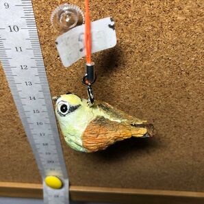 胡桃の殻で変身 森の仲間たち鳥になる ストラップ