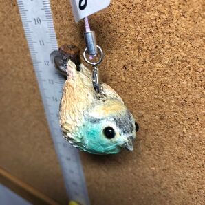 胡桃の殻で変身 森の仲間たち鳥になる ストラップ
