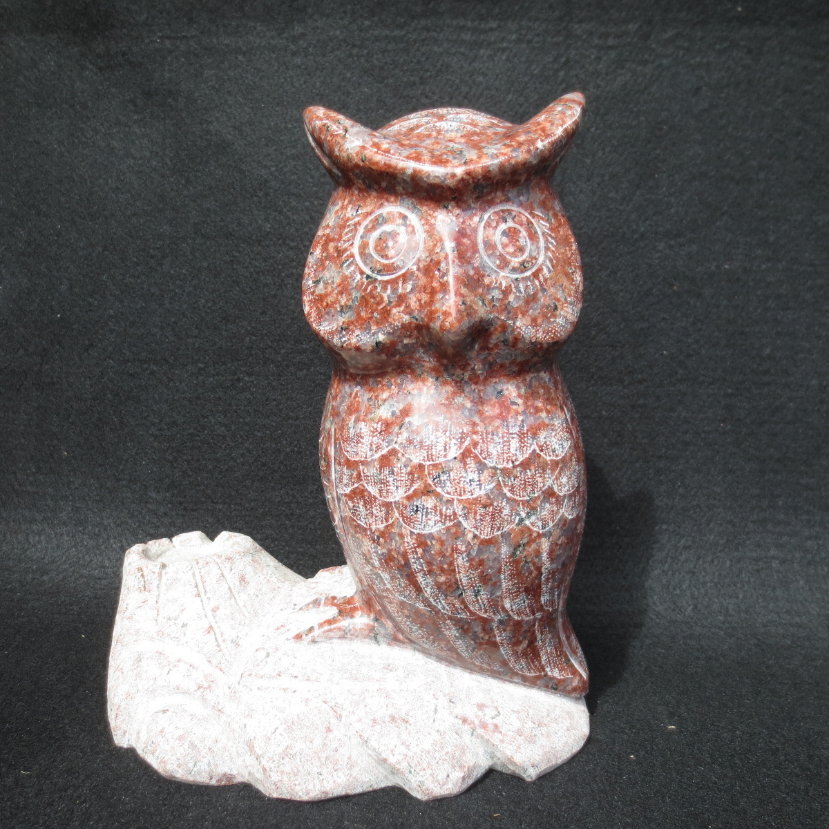 Hibou rouge hibou ornement hibou objet Fukuro rouge granit panneau d'entrée entreprise prospère porte-bonheur fait à la main, œuvres faites à la main, intérieur, marchandises diverses, ornement, objet