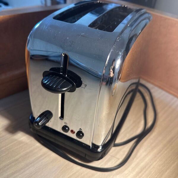 Russel Hobbs 大石アンドアソシエイツ ラッセルホブス トースター 2枚焼 ポップアップ式 シルバー 13766JP
