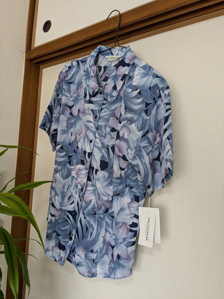 GWセール中!! 新品MILOSOPHIAミロソフィア柄シャツブラウスアロハシャツ青系レディース 半袖 プリント