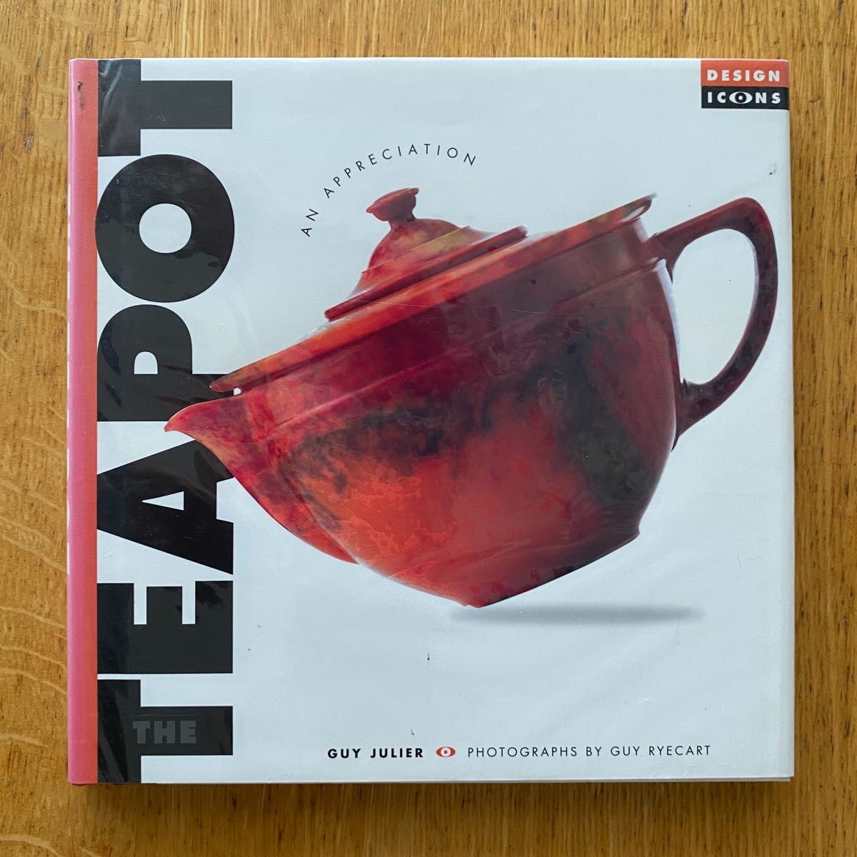 ティーポット/ガイ・ジュリエ THE TEAPOT/GUY JULIER DESIGN ICONS 