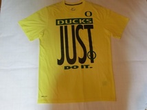 ★USA購入 激レア 【Nike】機能素材【DRI FIT】USカレッジ オレゴン大学ダックス【OREGON DUCKS】【Just Do It】ロゴプリント Tシャツ US L_画像2