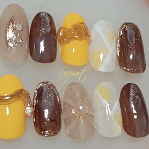 No190 ジェルネイルチップ☆付け爪☆ブラウン×イエロー系☆ニュアンスミラー&ぷっくりフラワー