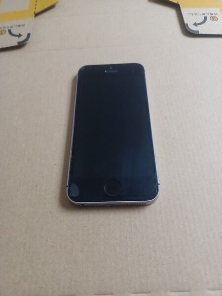 iPhone SE SIMフリー 64GB ジャンク
