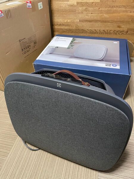 エレクトロラックスelectrolux【WellA7 WA71-305DG】空気清浄機 アプリ制御壁掛け持ち運び北欧デザイン25畳