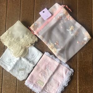 レースのハンカチ3点 and 巾着