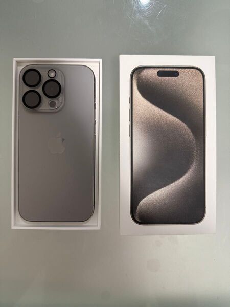 【極美品】iPhone 15 Pro ナチュラルチタニウム 128GB SIMフリー