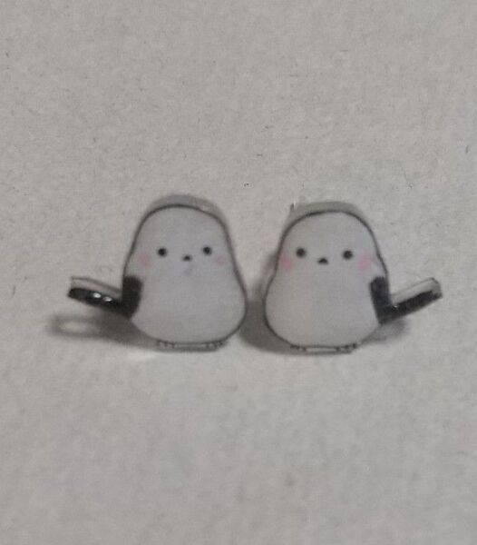 小さなピアスシリーズ★シマエナガのピアス/ノンホールピアス