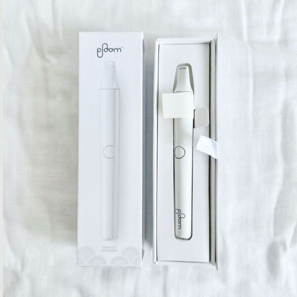 【新品未使用 】Ploom 初代モデル 激レア スターターキット ホワイト ホワイト プルーム 電子タバコ