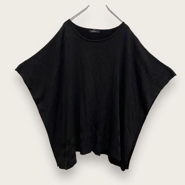 【コムサイズム】ニットポンチョ ゆったり 黒 シンプル(F)レーヨン混 上 セーター トップス 体型カバー 秋冬コーデ 良品