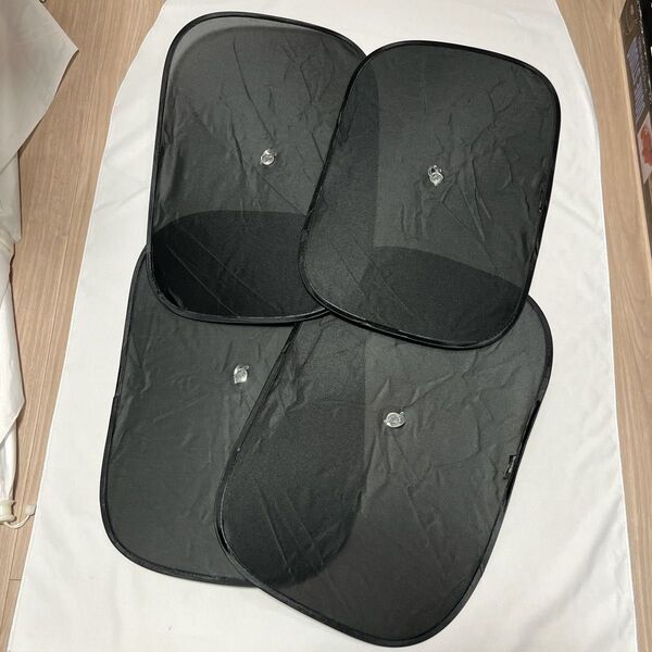 【新品未使用!送料無料!】自動車用サンシェード 黒 吸盤式 4枚セット
