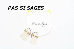 [R-574]PAS SI SAGES Pas sisa-z hoop tassel earrings eggshell white storage bag attaching Ships [ postage nationwide equal 185 jpy ]