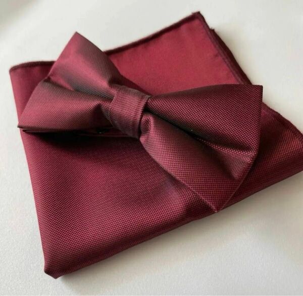 【再入荷】2点セット 蝶ネクタイチーフ エンジ色 エンジ 結婚式 タキシード 二次会 お呼ばれ メンズ ブライダル 新郎