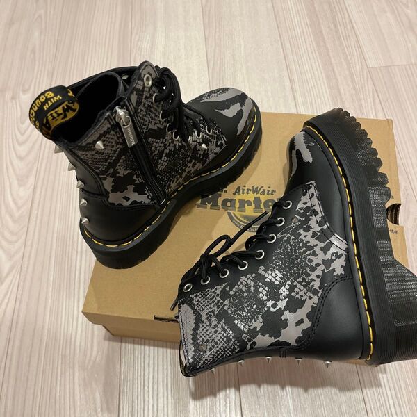 Dr.Martens JORDAN レースアップ ブーツ