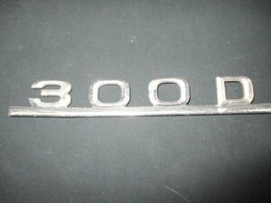 ■ベンツ W123 300D トランク バッジ エンブレム 中古 MERCEDES BENZ Rear trunk badge logo emblem■