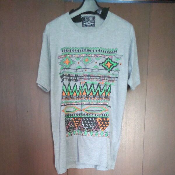 ★未使用 男女兼用 刺繍入りエスニック Tシャツ L ★