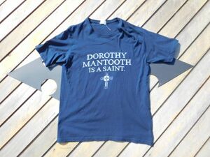 T-shits Tシャツ AZno13 紺M DOROTHY MANTOOTH IS A SAINT 米軍基地上着 古着　used AIRFORCE