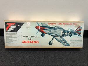 NORTH AMERICAN P-51D MUSTANG マスタング　ウッドクラフト 翼幅37インチ ビンテージ バルサ材 木製プラモデル USA アメリカ