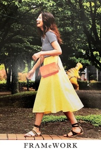 # higashi ... san have on #FRAMeWORK/ framework #linen skirt # yellow /36