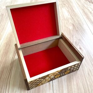 浜松屋 寄木細工 木製小物入れボックス 赤色内装