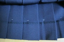 小学生女子制服 冬 紺 ２０本車ヒダスカート 　サイズ１３０ＢＢ　 新品 　超ゆったりサイズ_画像3