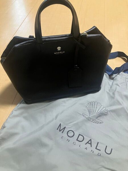 MODALU モダルー レザーハンドバック