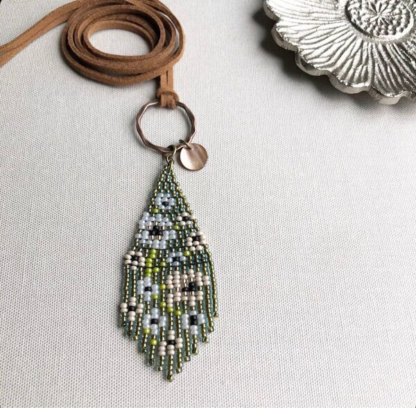 No.439・BeadsWorkネックレス・ペンダント・ビーズアクセサリー・ネコポス発送・1点のみ・3点25%OFF☆