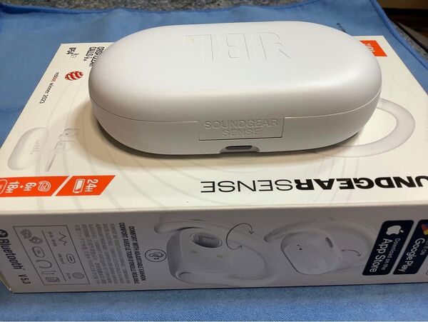 JBL SOUNDGEAR SENSE 完全ワイヤレスイヤホン/オープンイヤー/ホワイト/JBLSNDGEARSNSWHT