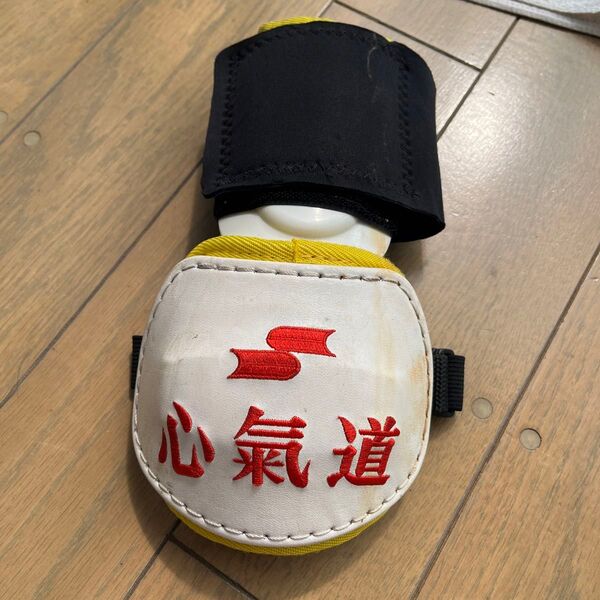 野球 川﨑 宗則選手 実使用 エルボーガード 中古品 ソフトバンク MLB 現在栃木ゴールデンブレーブス所属