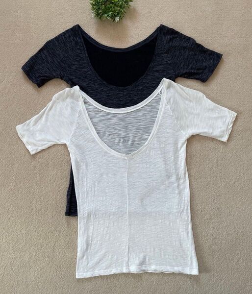 GAP バックオープンTシャツ☆2枚