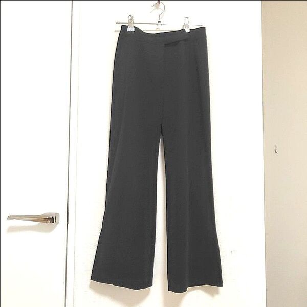 トクコプルミエヴォル パンツ 黒