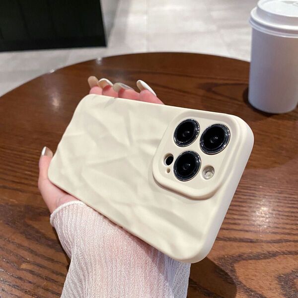 iPhone16plusソフトケース アイボリー tpu 軽量