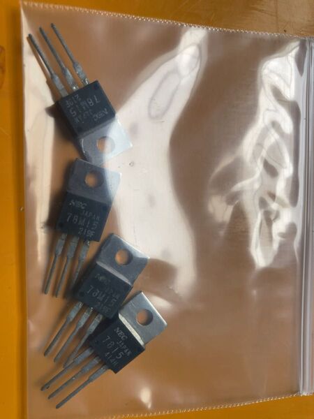 NEC 三端子レギュレータ 78M15 4個