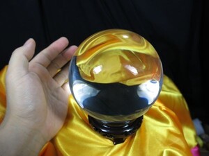 A glass sphere transparent pcs attaching glass lens 