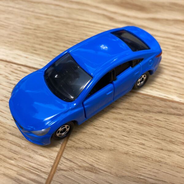 トミカ アテンザ 青