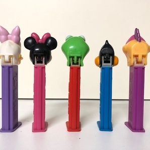 期間限定大幅値下げ！ 5セット ヴィンテージ ペッツ PEZ ディズニー カーミット ダイナソーピンク ダフィーダック ディスプレイ VG-1の画像2