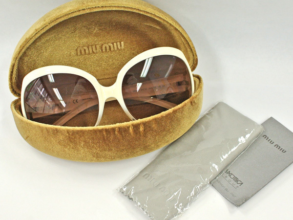 $ 美品 $ 希少! ■ miumiu ■ ミュウミュウ ■ 大きめ 眼鏡 ・ サングラス ■ アイボリー系 ■ クロス& ケース付き■ 送料無料!!