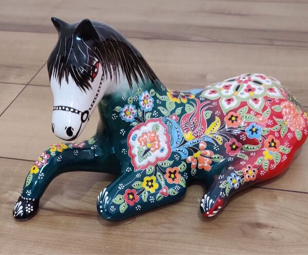 トルコ陶器 馬 置き物