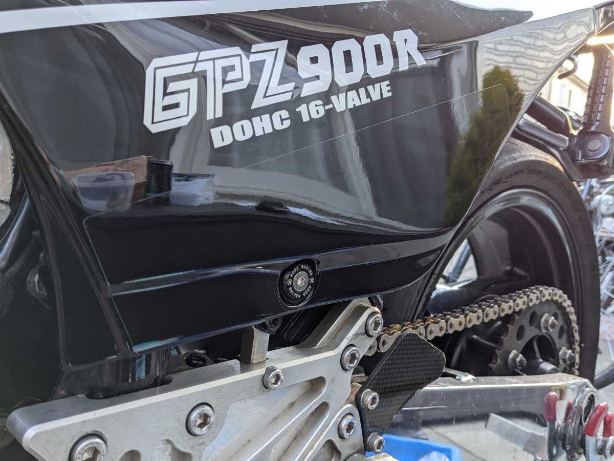Yahoo!オークション -「gpz900r サイドカバー」の落札相場・落札価格