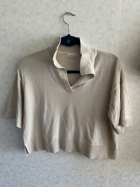 GU 半袖薄手ニット ベージュ 美品