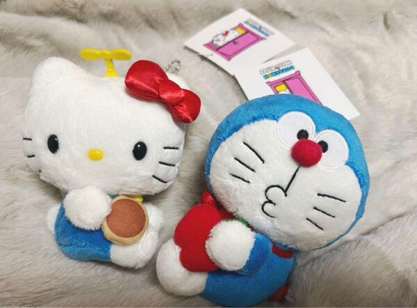 キティちゃん×ドラえもんコラボぬいぐるみ