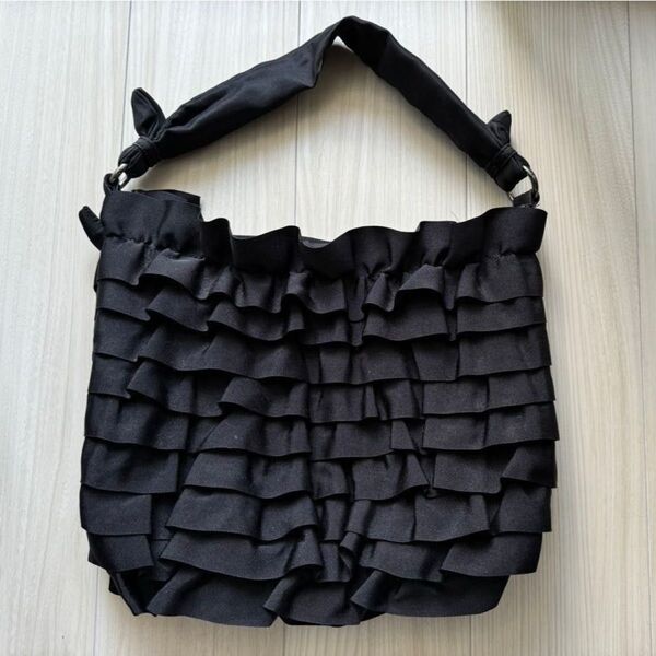 TO BE CHIC ショルダーバッグ