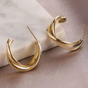 ゴルード ピアス レディース フォーマル 韓国 結婚式 上品 金属アレルギー対応 ゴルードピアス