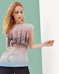 新品 TED BAKER スワンプリント トップス ラメ 絵画 転写風 白鳥 鳥柄 カットソー Ｔシャツ