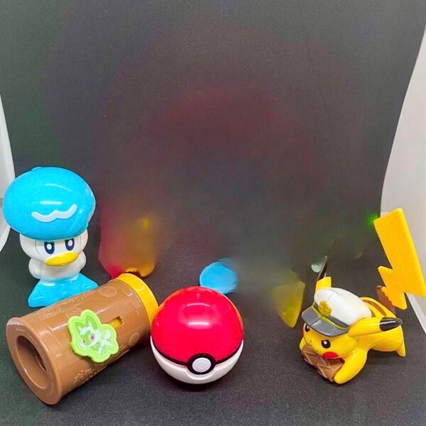 ハッピーセット マクドナルド 4個 2024 ピカチュウ ポケモン おもちゃ