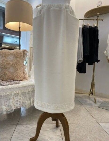 美品 Anlico さえら レースが可愛いアイボリースカート ロング