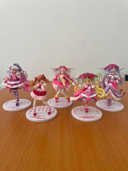 HUGっとプリキュア キュアアムール他