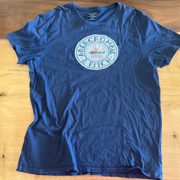 アバクロ Tシャツ