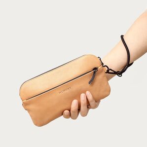 Moment Crossbody Wallet Natural Leather